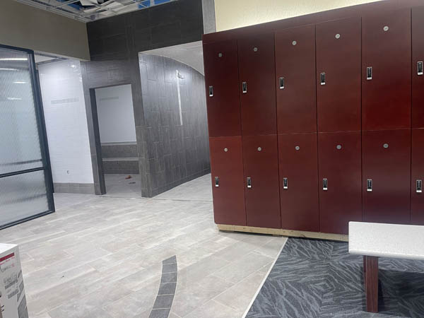 Luxury locker rooms at Genesis Lincoln Racquet Club